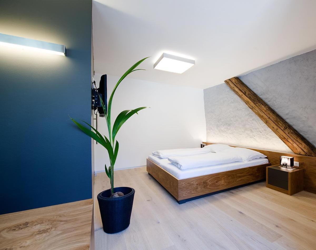 Appartement-Hotel Gh Zum Goldenen Schiff 엔스 외부 사진