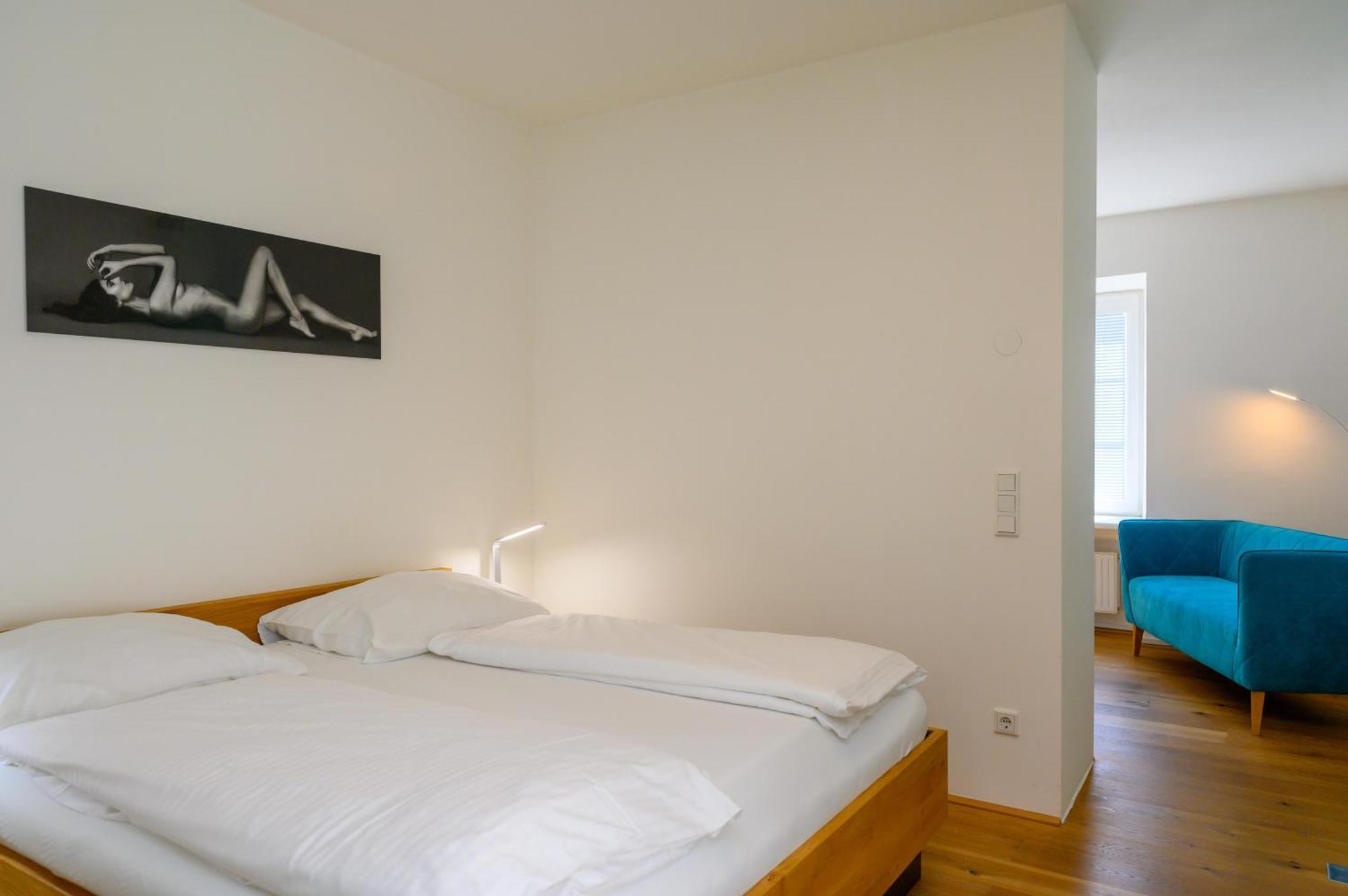 Appartement-Hotel Gh Zum Goldenen Schiff 엔스 외부 사진