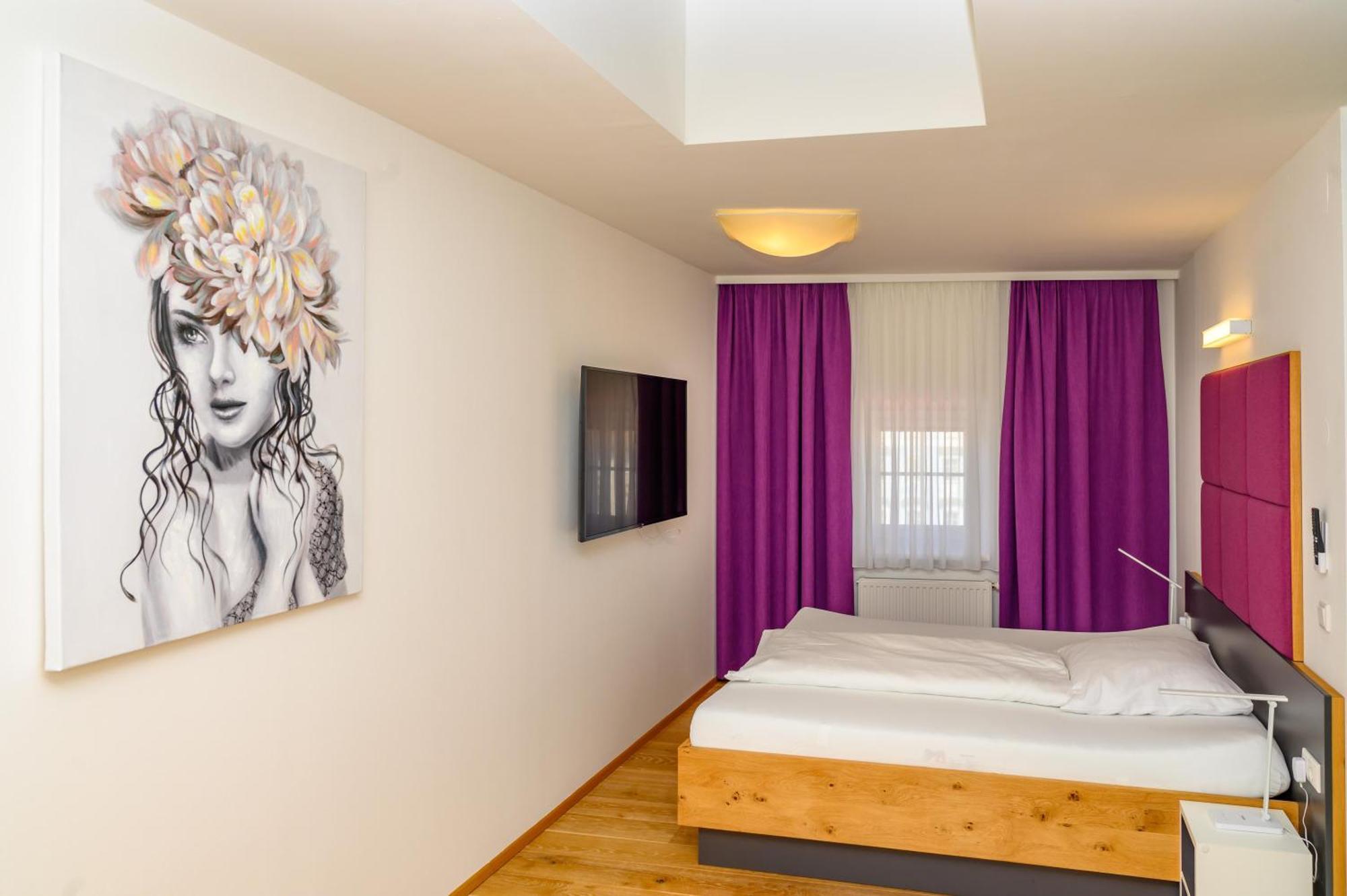 Appartement-Hotel Gh Zum Goldenen Schiff 엔스 외부 사진