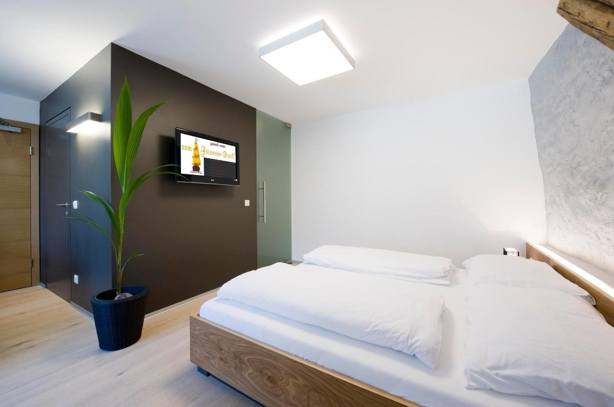 Appartement-Hotel Gh Zum Goldenen Schiff 엔스 외부 사진