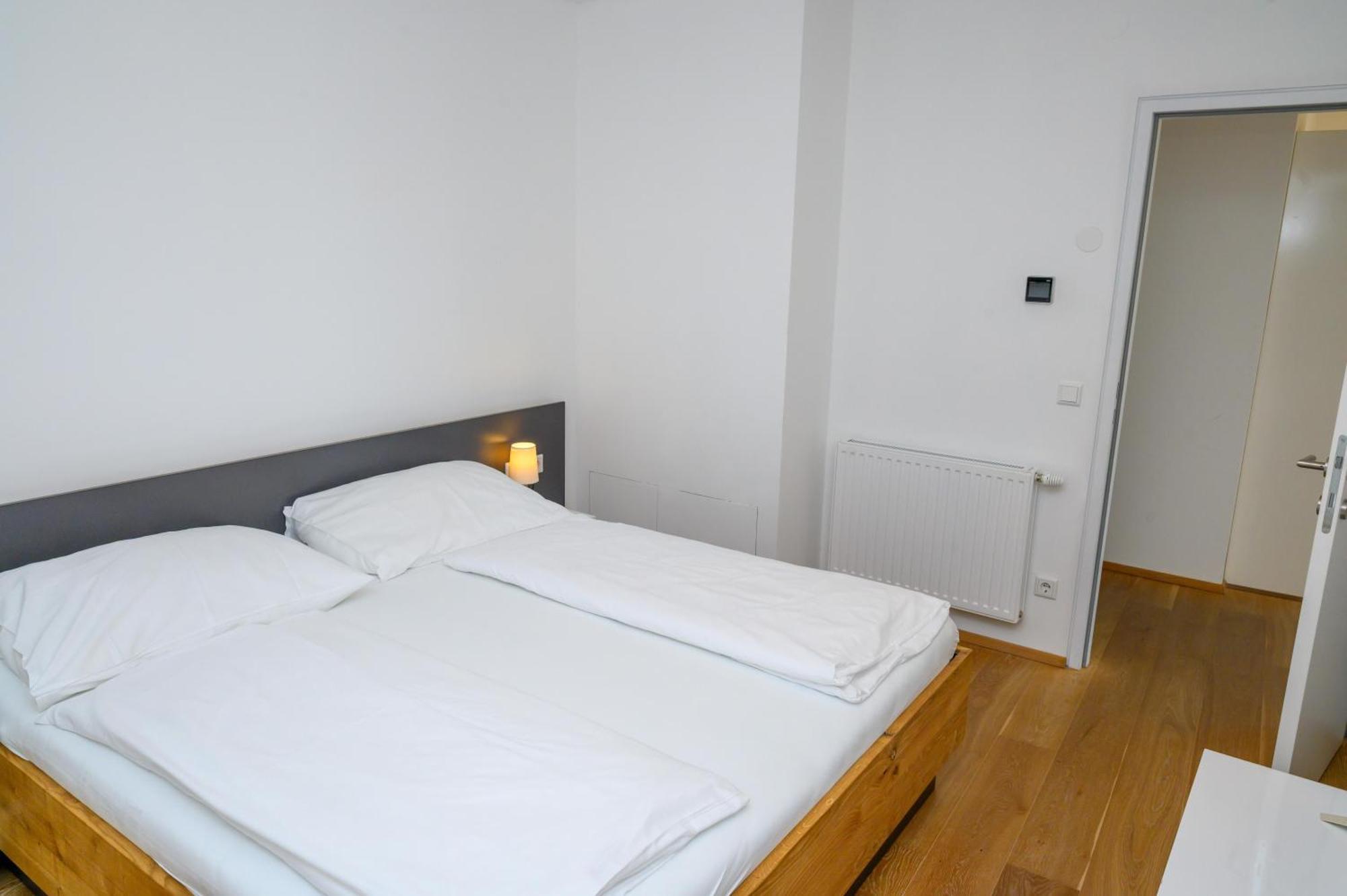 Appartement-Hotel Gh Zum Goldenen Schiff 엔스 외부 사진