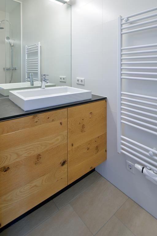 Appartement-Hotel Gh Zum Goldenen Schiff 엔스 외부 사진